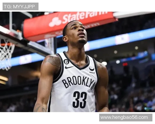 克拉克斯顿半场亮眼拿下13+8