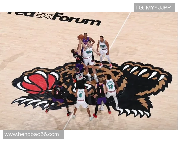 扎克-伊迪脚踩GT Hustle3献12+10两双表现 扎克-伊迪脚踩GT Hustle3献12+10两双表现