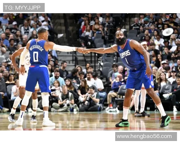 伦纳德41分哈登29分杜兰特22分 快船大胜火箭